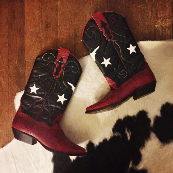 Nine West Shoes - Rare Vintage Cowboy Boots